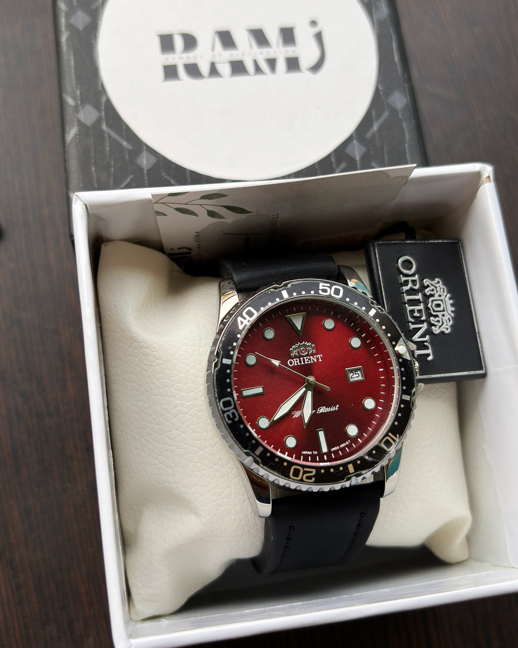 Orient black red leather
