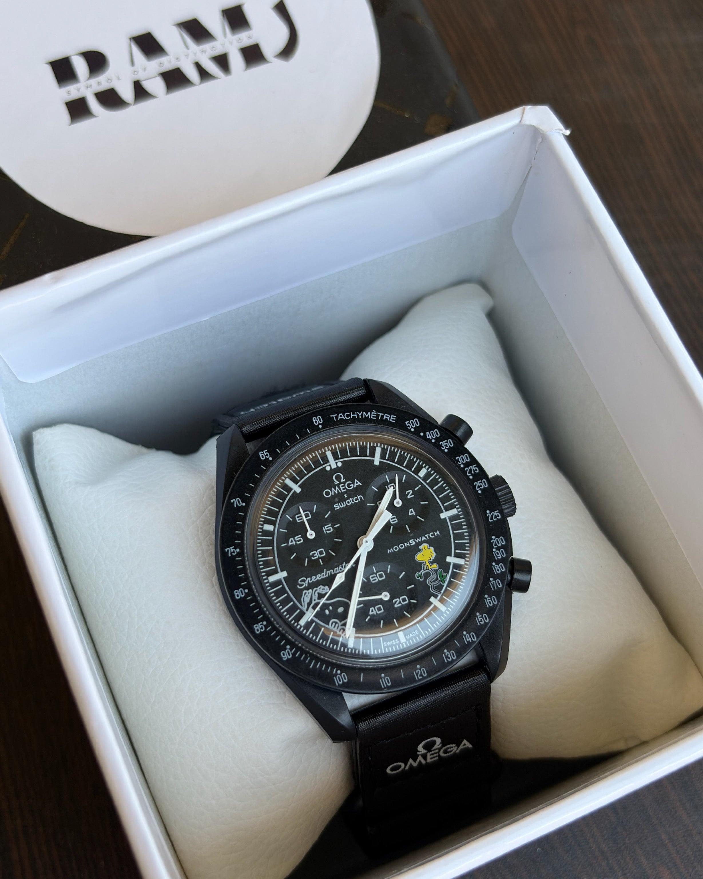 Omega black swatch