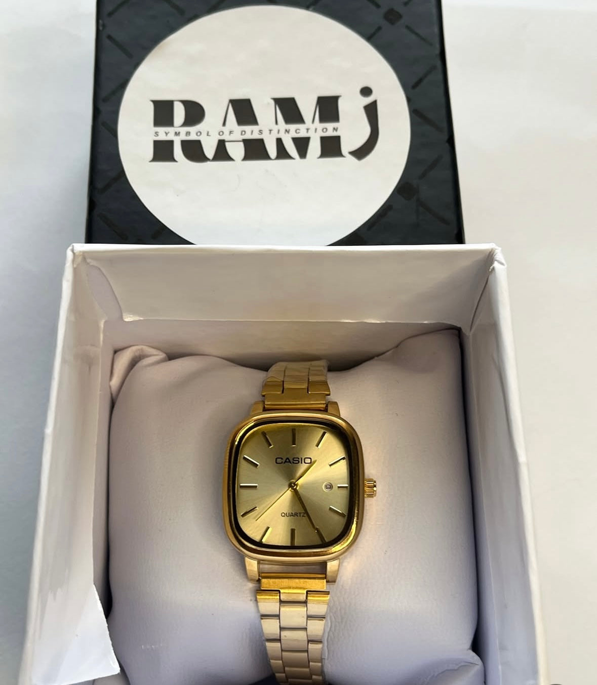 Female old money casio gold