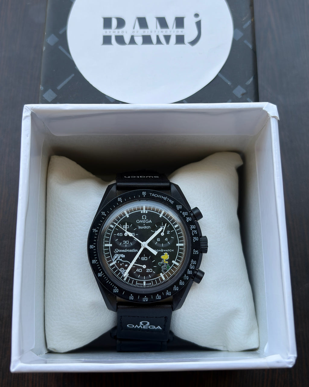 Omega black swatch