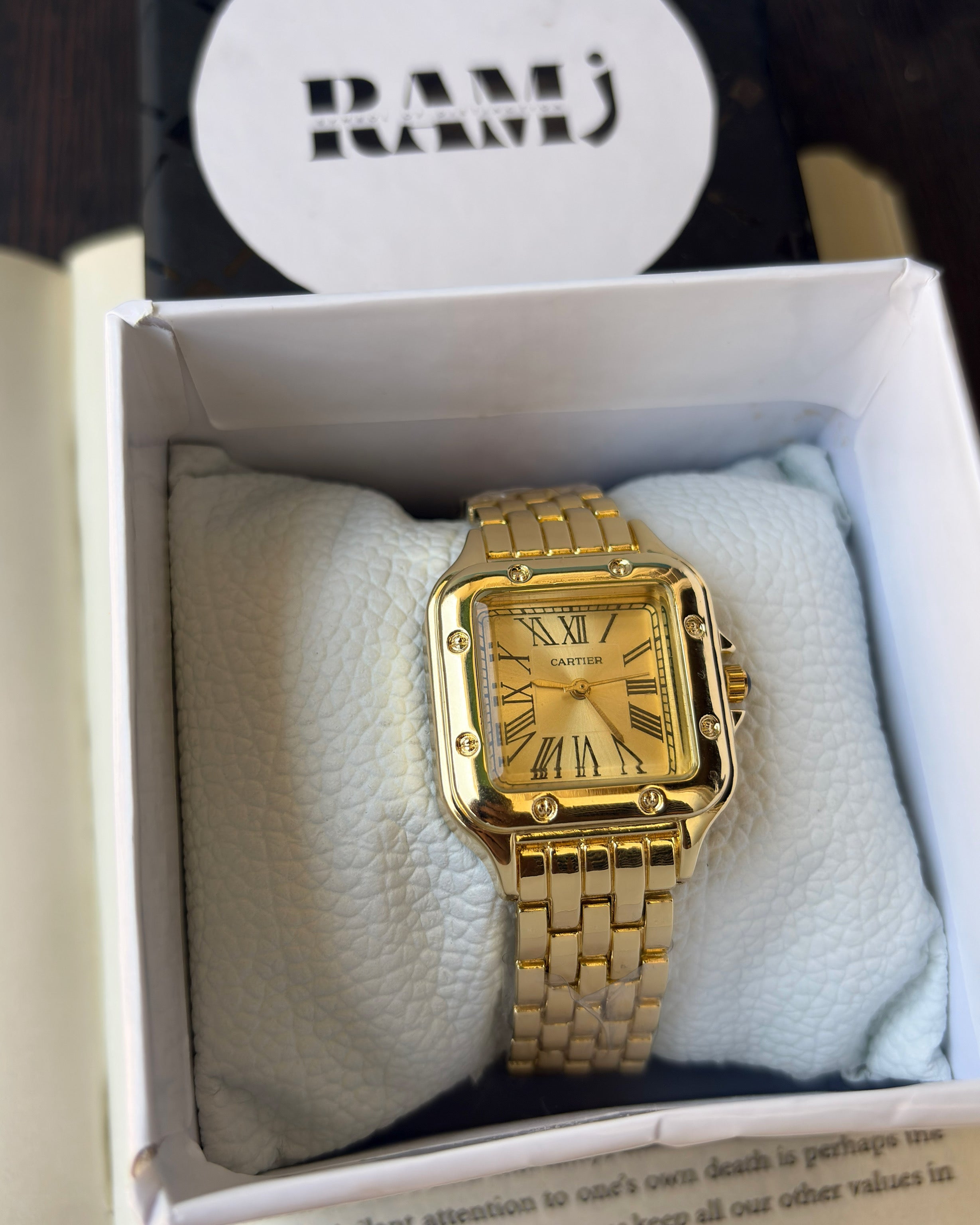 Cartier Square trens