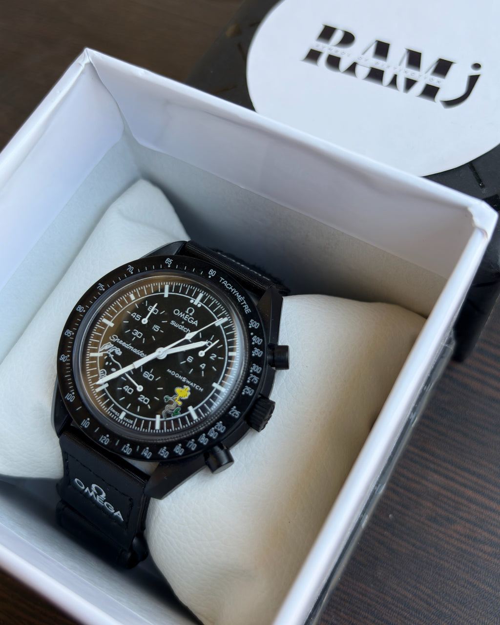 Omega black swatch