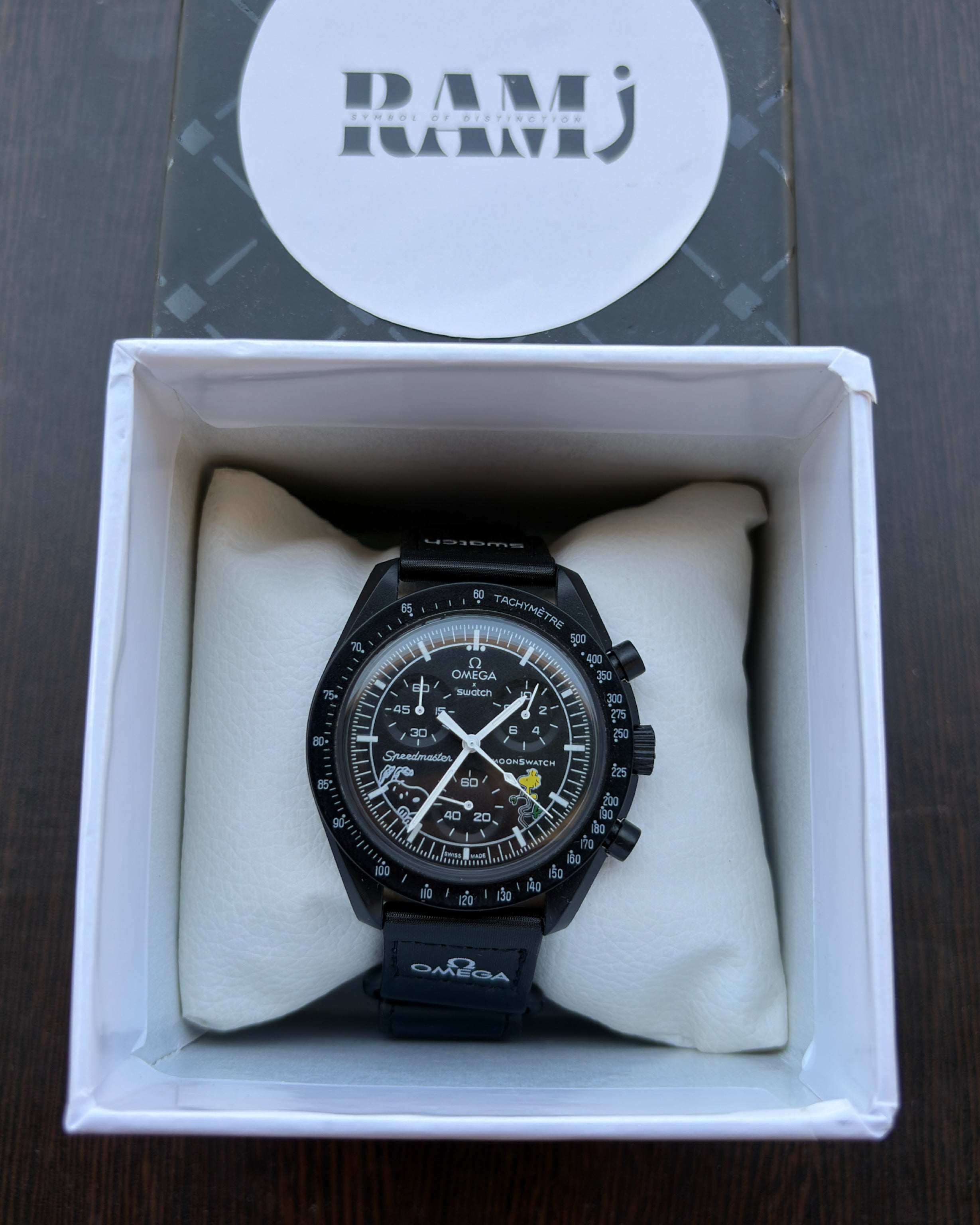 Omega black swatch