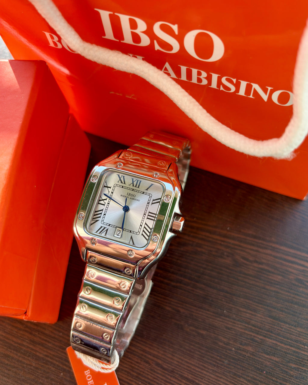 Ibso cartier alike