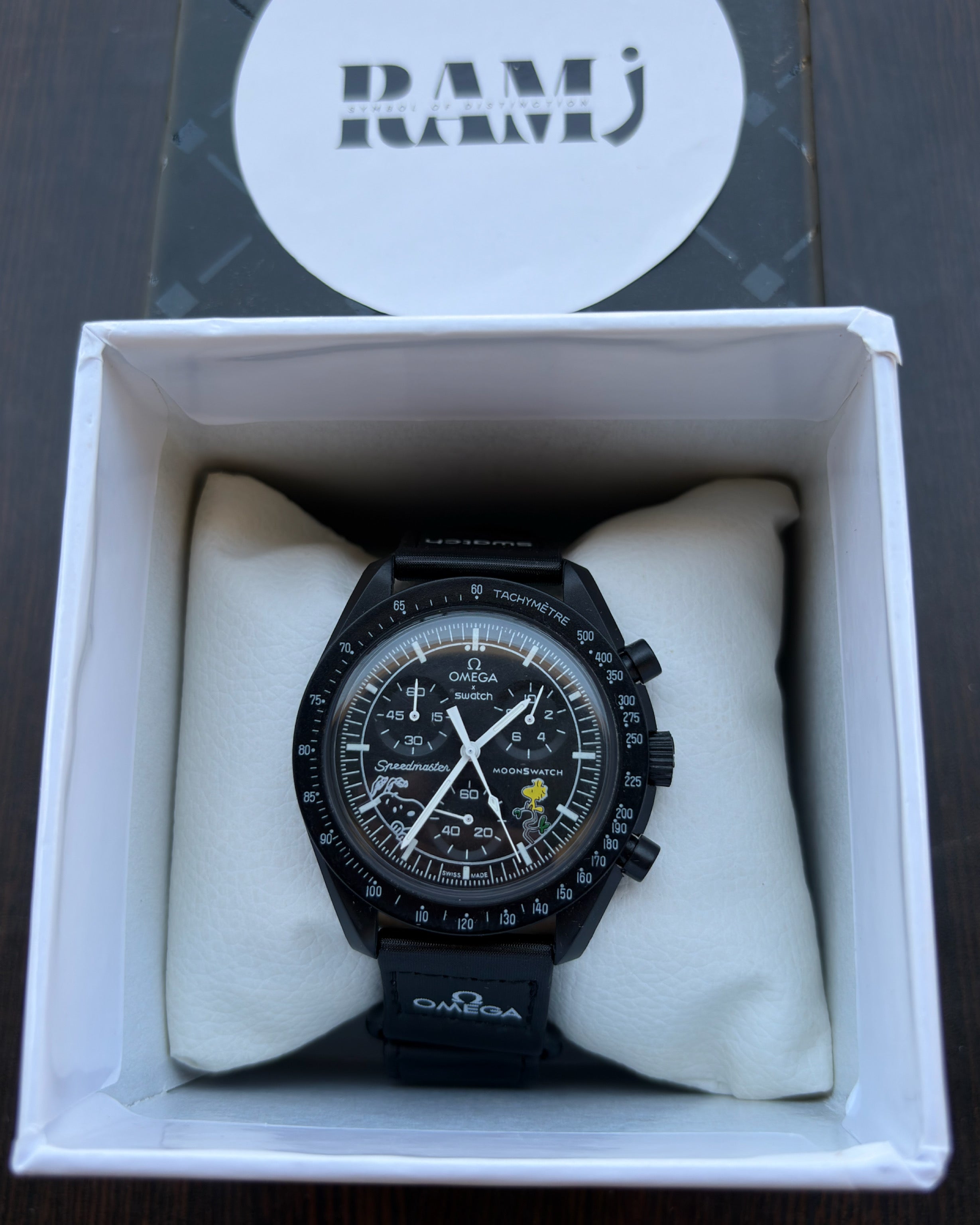 Omega black swatch