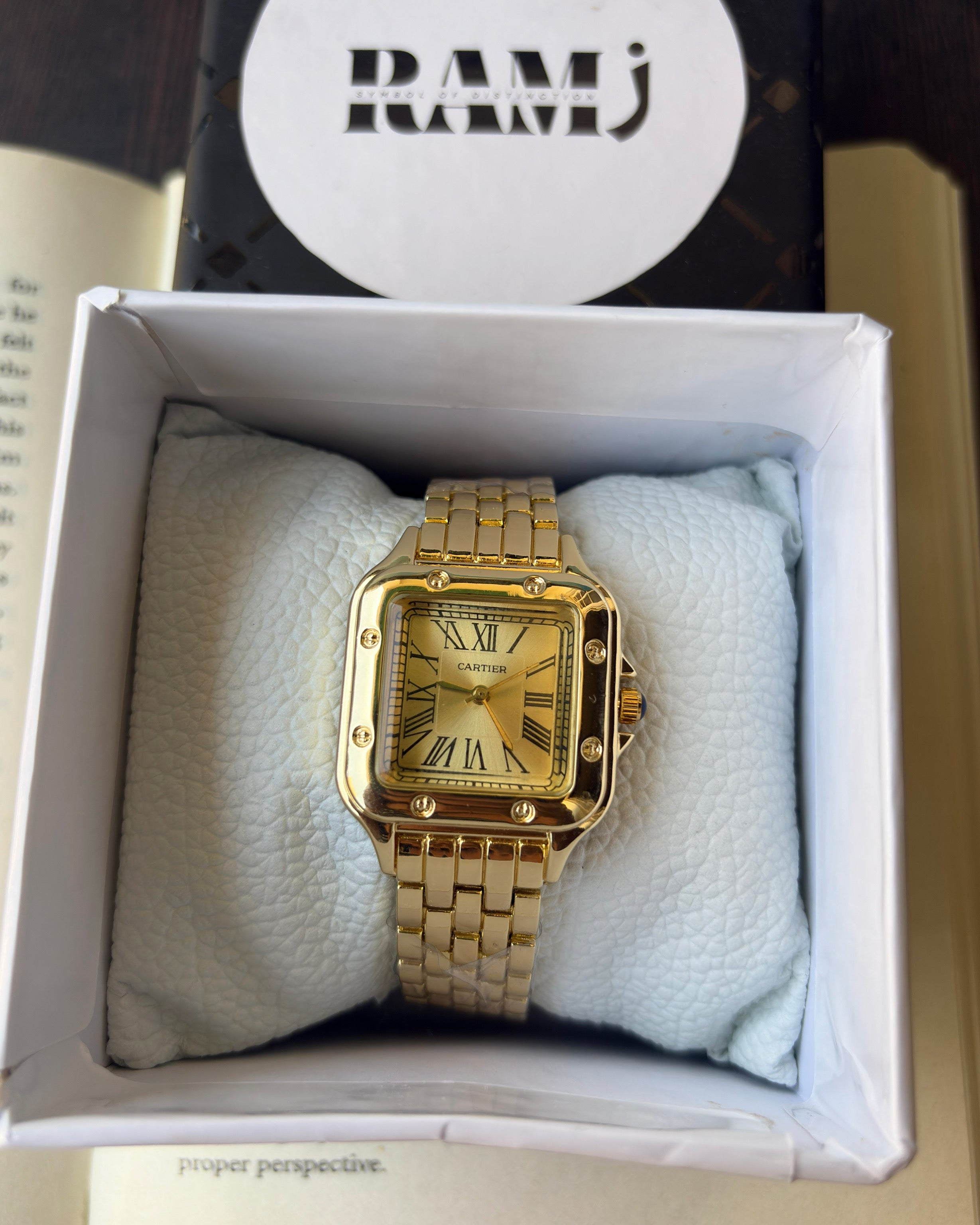 Cartier Square trens