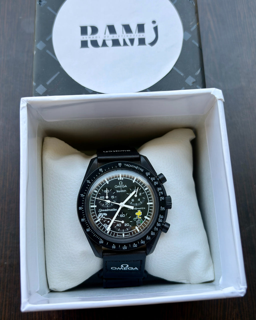Omega black swatch