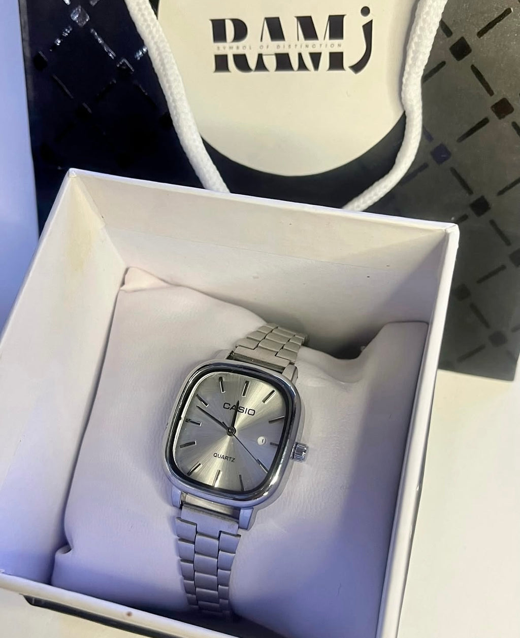 Female old money silver