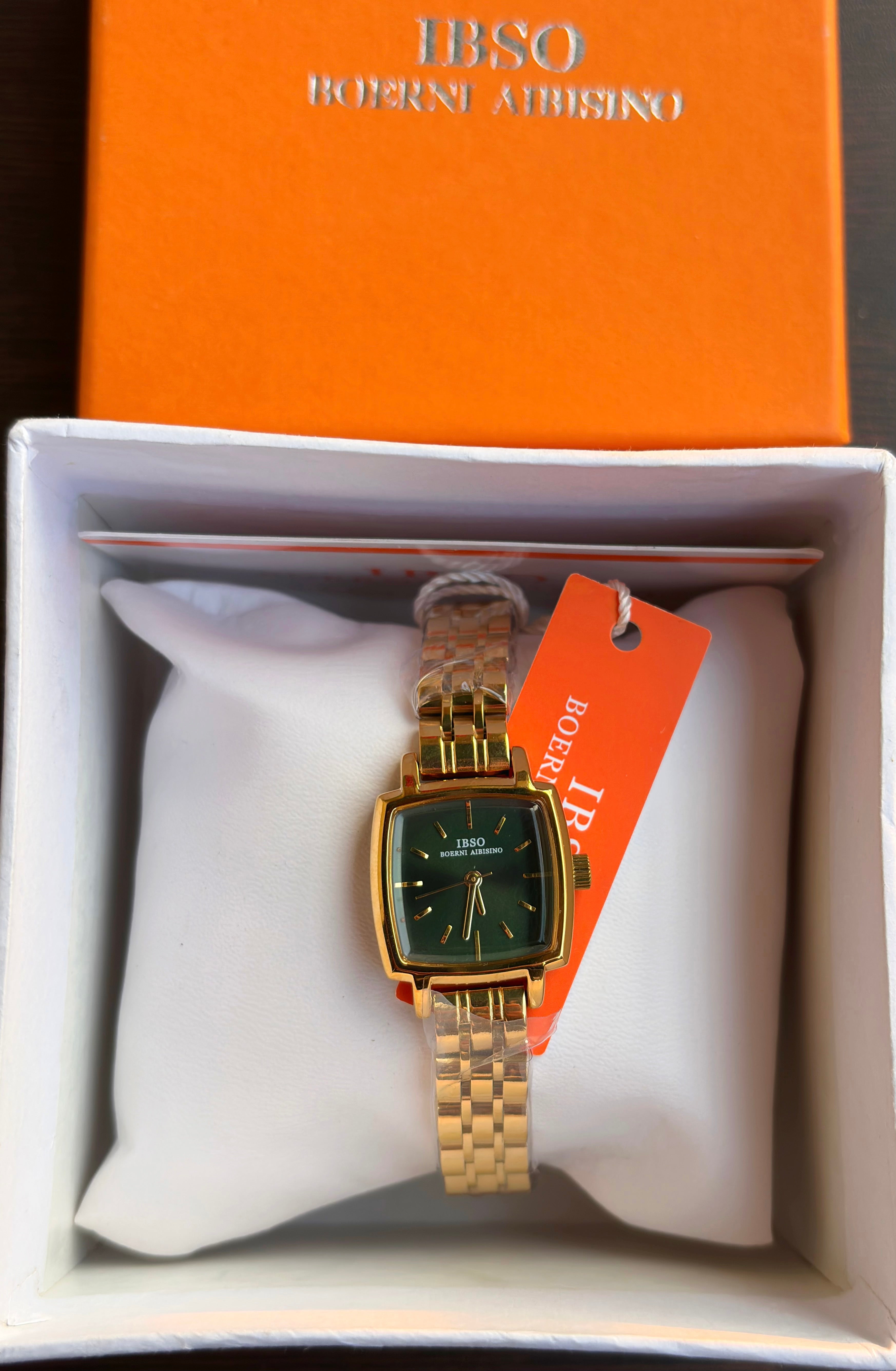 Ibso olive charm