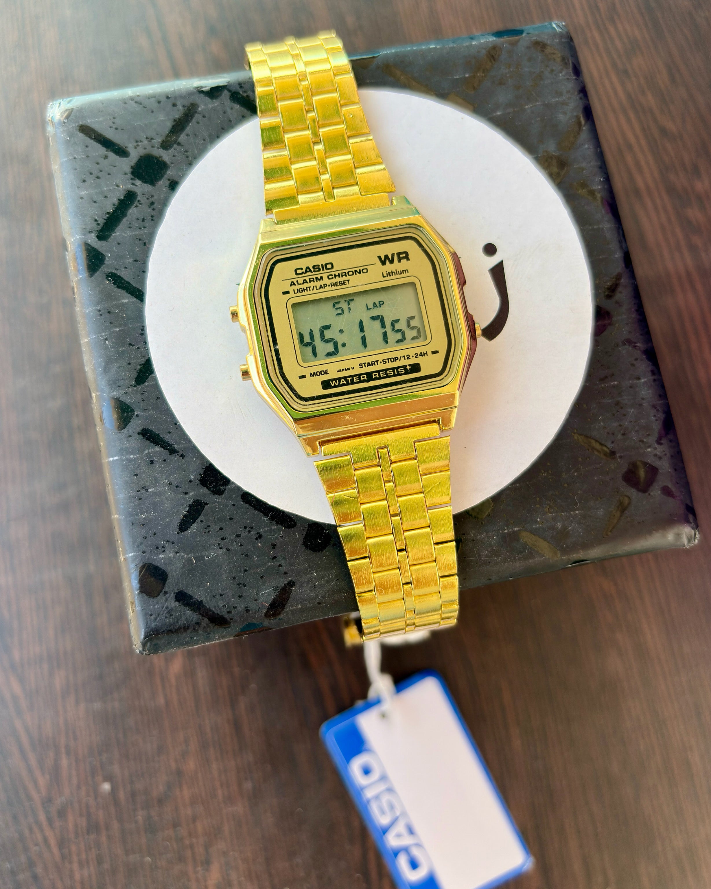 Gold casio digital unisex