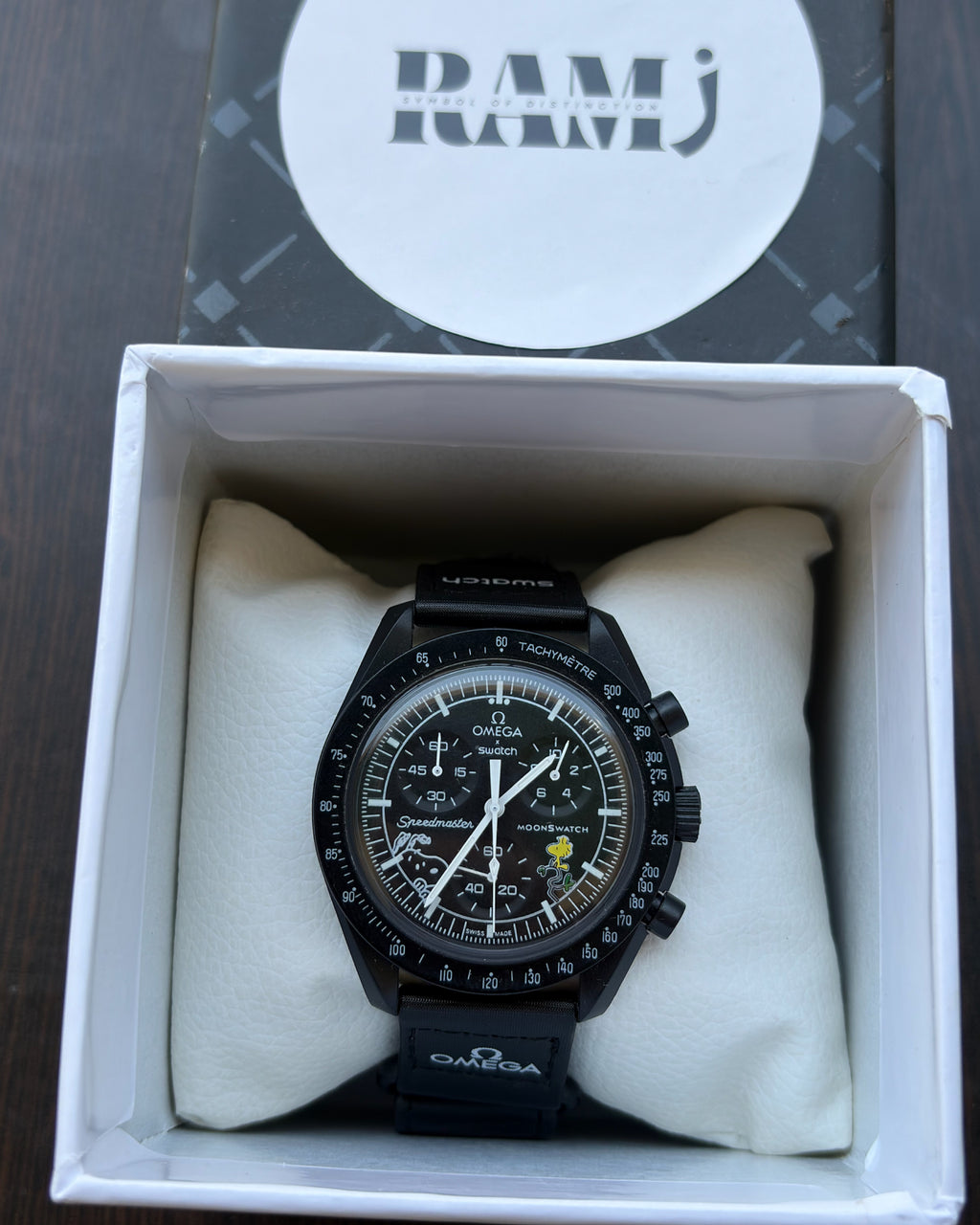 Omega black swatch