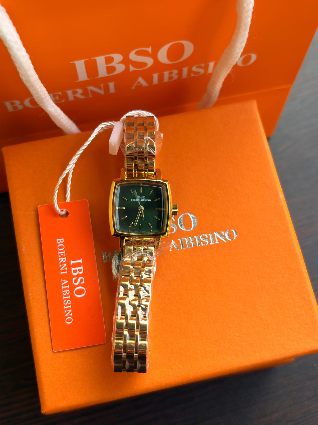 Ibso olive charm
