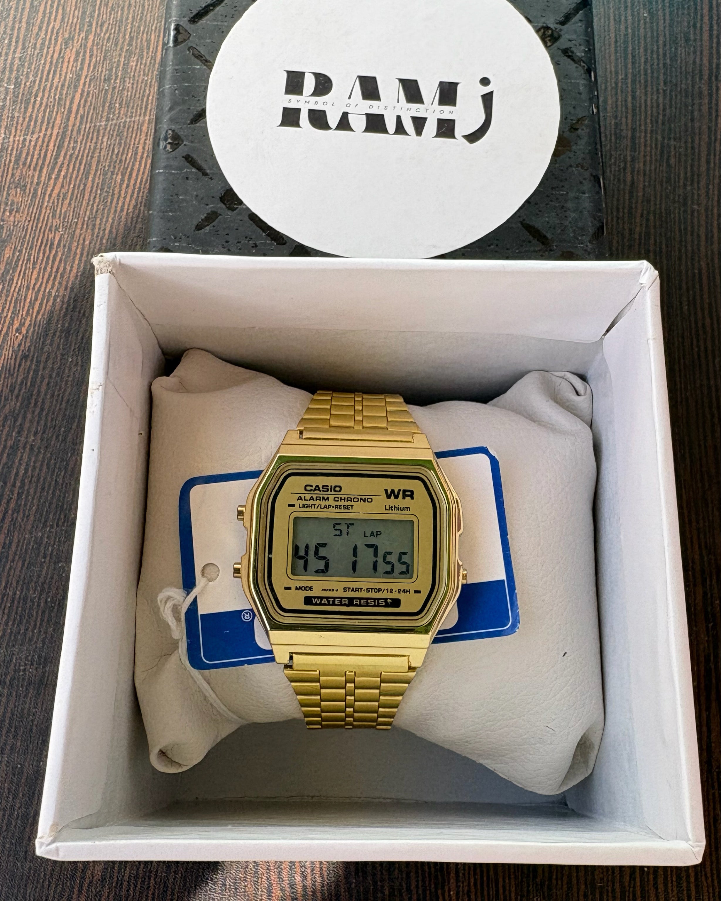 Gold casio digital unisex